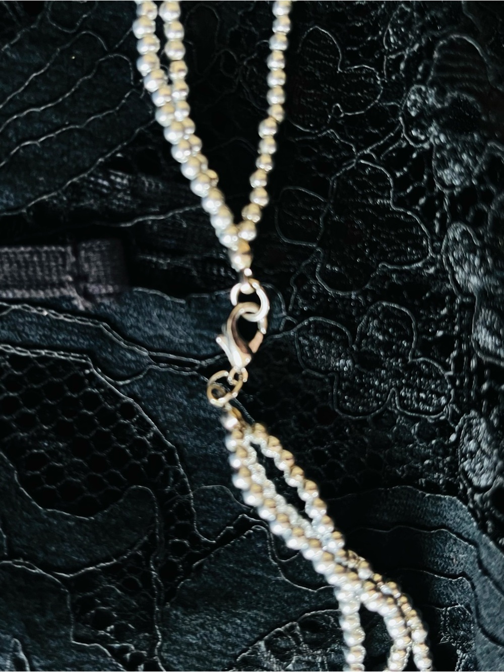 Abalone and silver tone multi-strand choker necklace - Picture 8 of 9